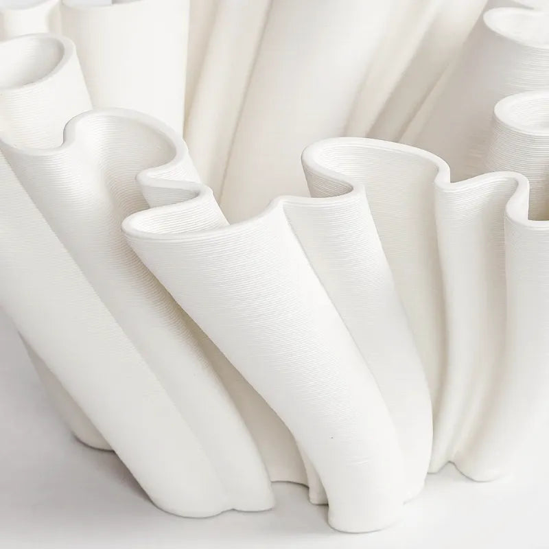 Vase Céramique Décoratif Sculpté à la Main | Design Tourbillon Blanc - Maison Vase