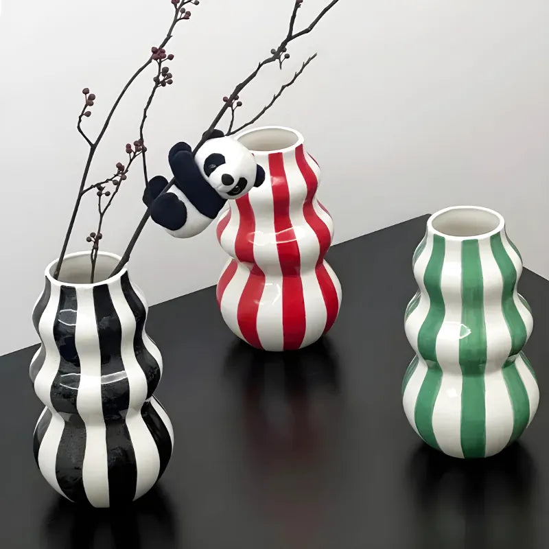 Vase Céramique Design Nordiques Strié | Style Rétro Chic - Maison Vase