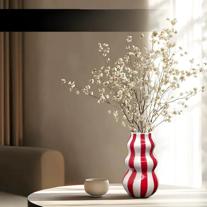 Vase Céramique Design Nordiques Strié | Style Rétro Chic - Maison Vase