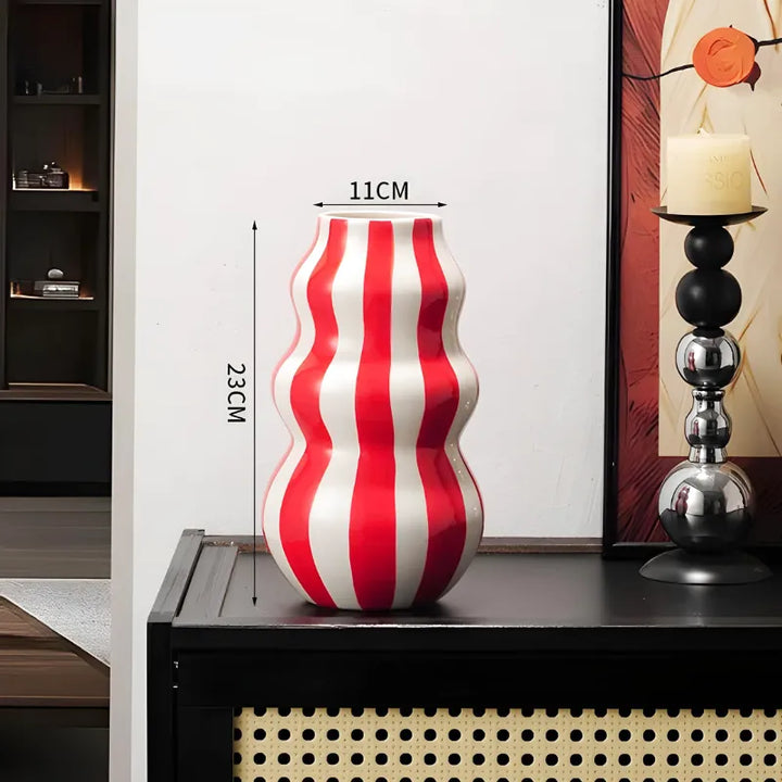 Vase Céramique Design Nordiques Strié | Style Rétro Chic - Maison Vase