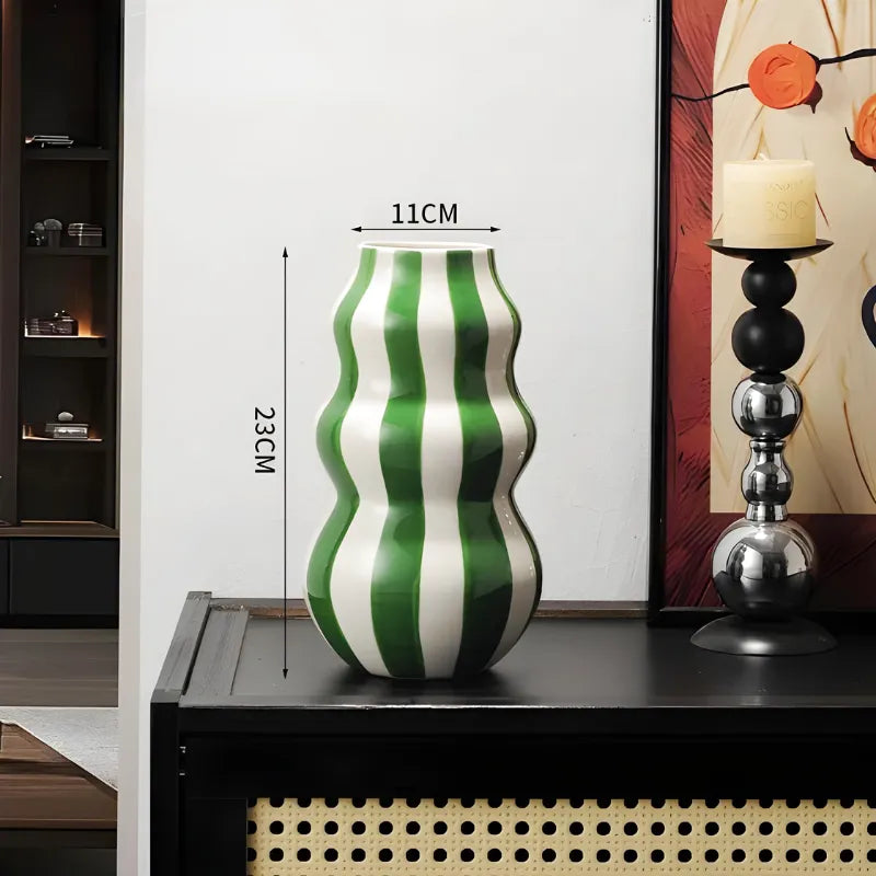 Vase Céramique Design Nordiques Strié | Style Rétro Chic - Maison Vase