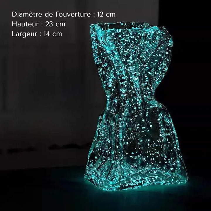 Vase en Verre Bleu Lumineux | Design Scandinave et Décoratif - Maison Vase