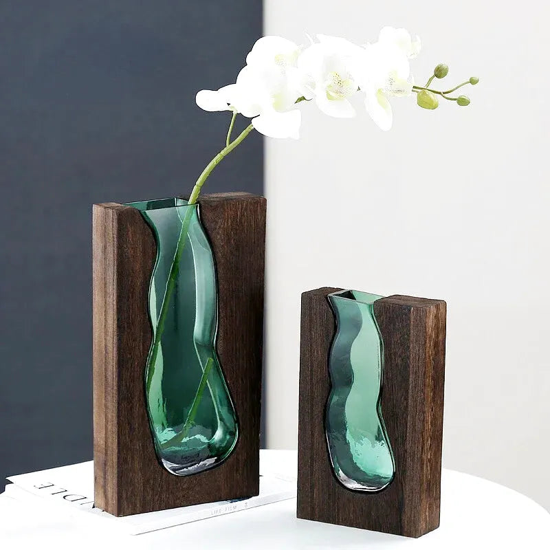 Vase en Verre Sculpté et Bois Massif | L’Élégance du Style Chinois - Maison Vase