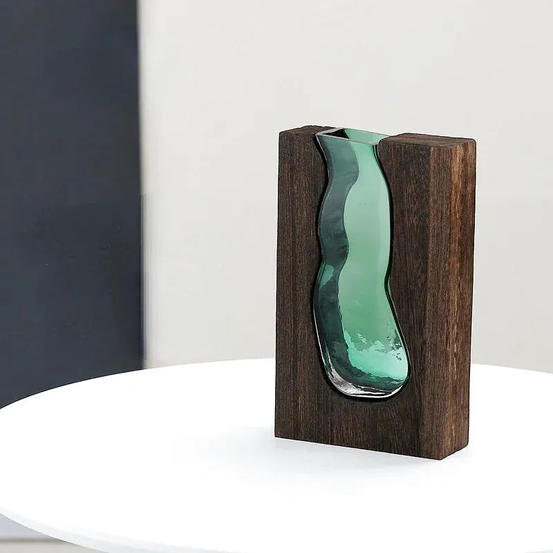 Vase en Verre Sculpté et Bois Massif | L’Élégance du Style Chinois - Maison Vase