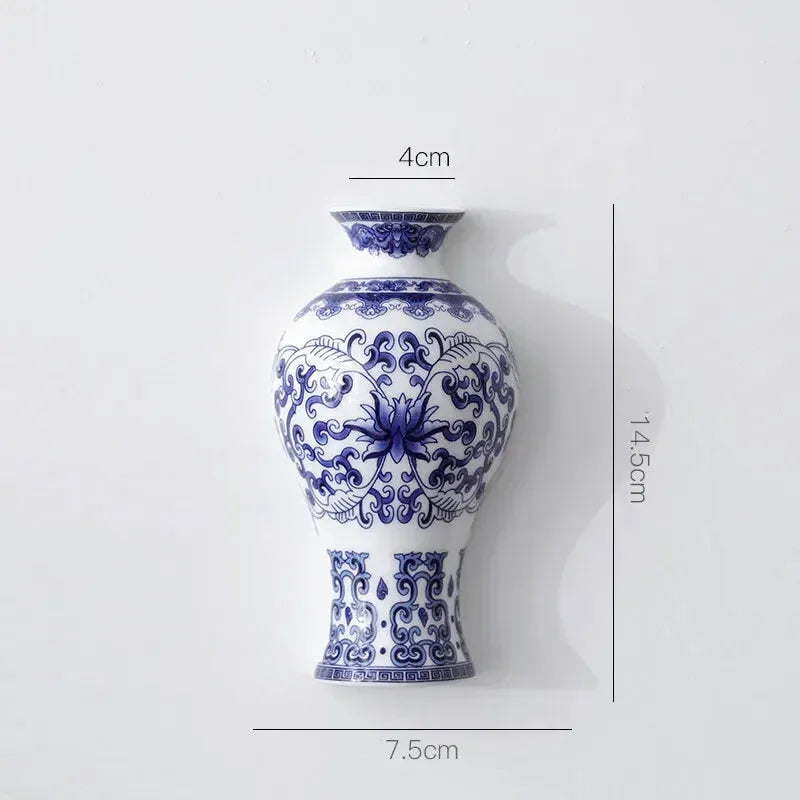 Vase Mural Chinois en Porcelaine Bleu et Blanc | L’Élégance Vintage - Maison Vase
