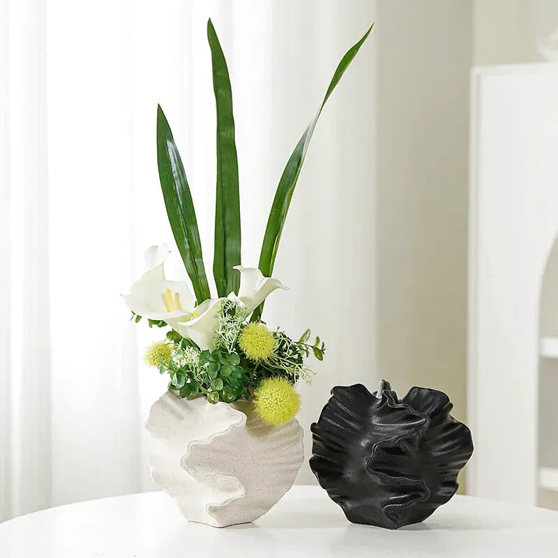 Vase Pampa Décoratif en Céramique | Design Pétale et Plis Élégants - Maison Vase